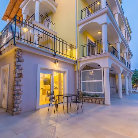 Palace Paulina Luxury Lägenhet *