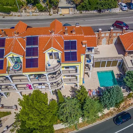 Palace Paulina Luxury *