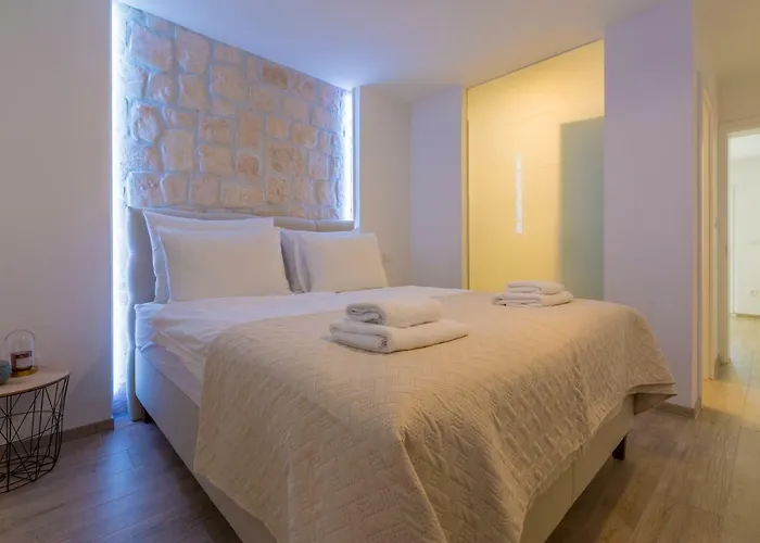 Palace Paulina Luxury Apartment *
